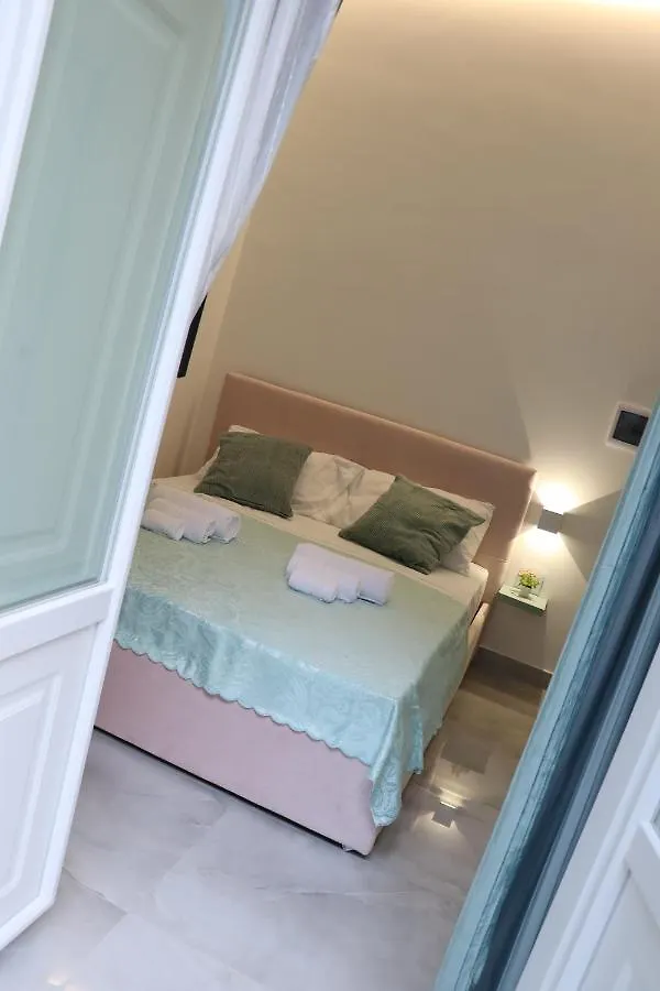 Barbaro Suite & Apartment Naples Bed & Breakfast